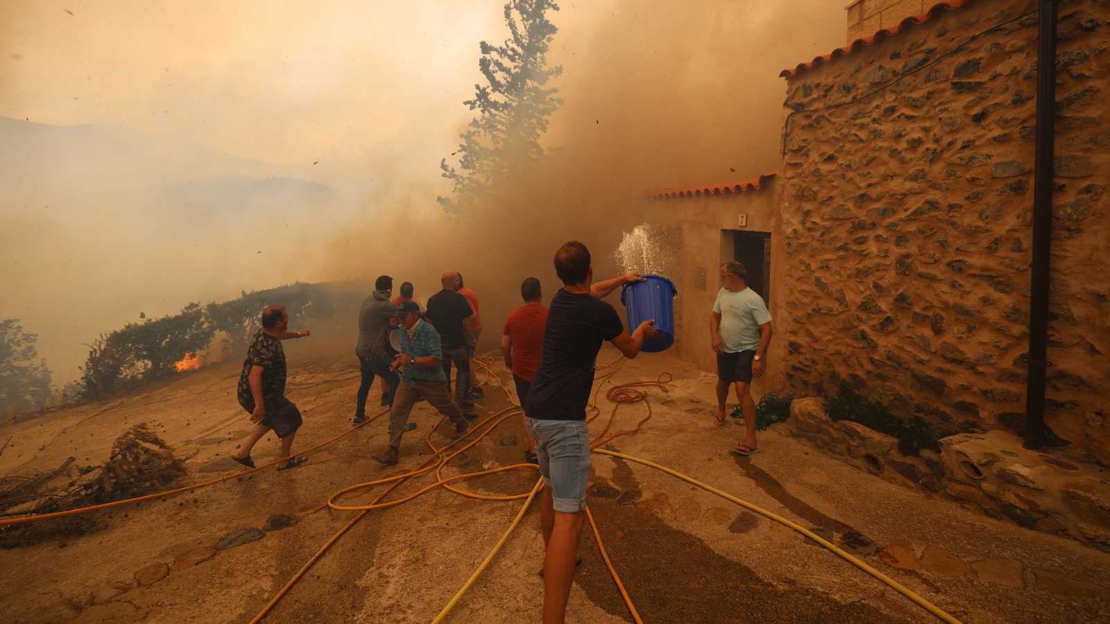 Lee más sobre el artículo Incendio forestal obliga evacuación en zona de Zaragoza